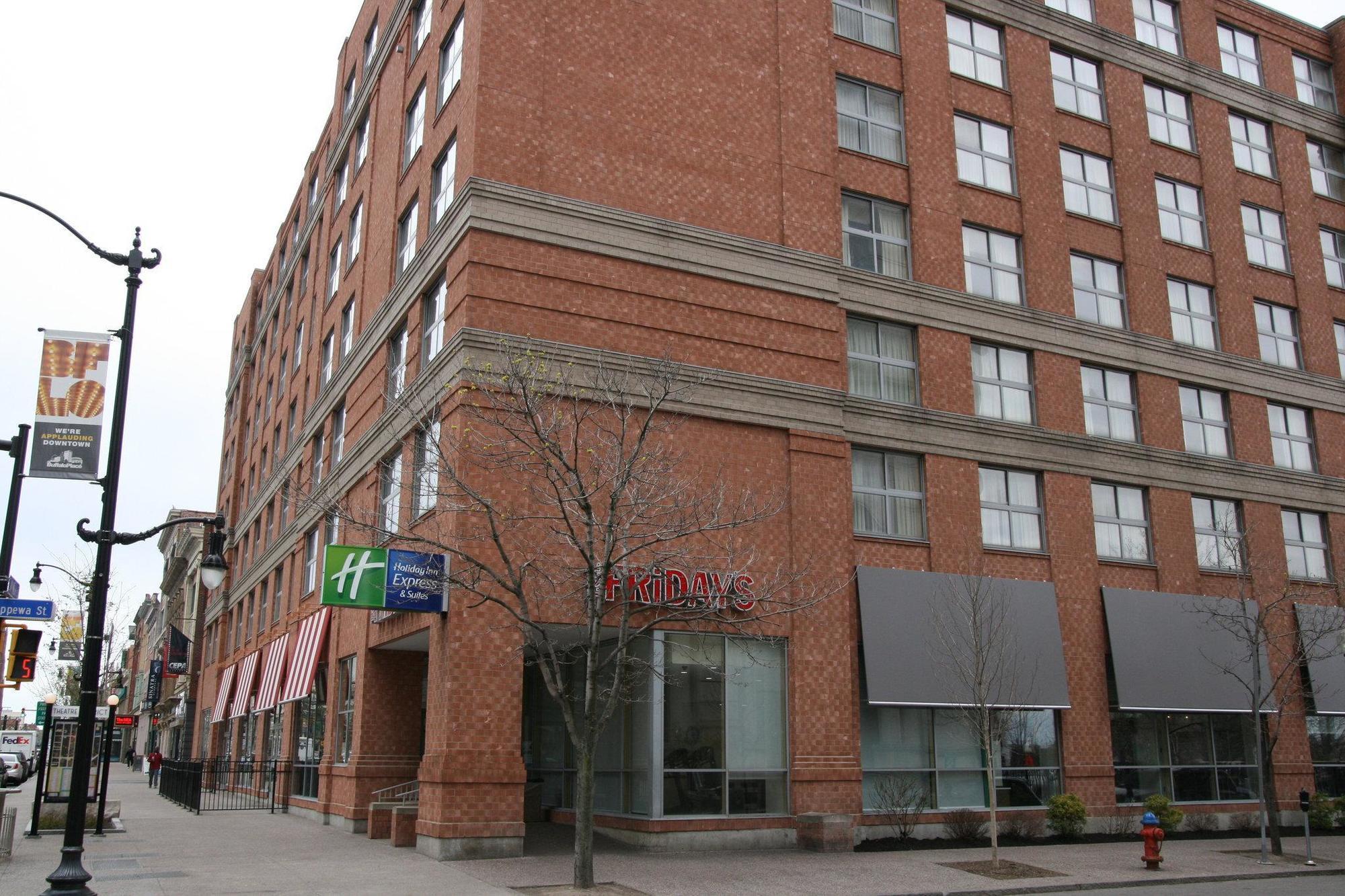 Holiday Inn Express & Suites Buffalo Downtown, An Ihg Hotel מראה חיצוני תמונה